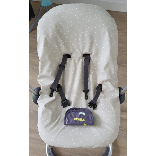 Hoes waterafstotend t.b.v. Beaba wipstoel